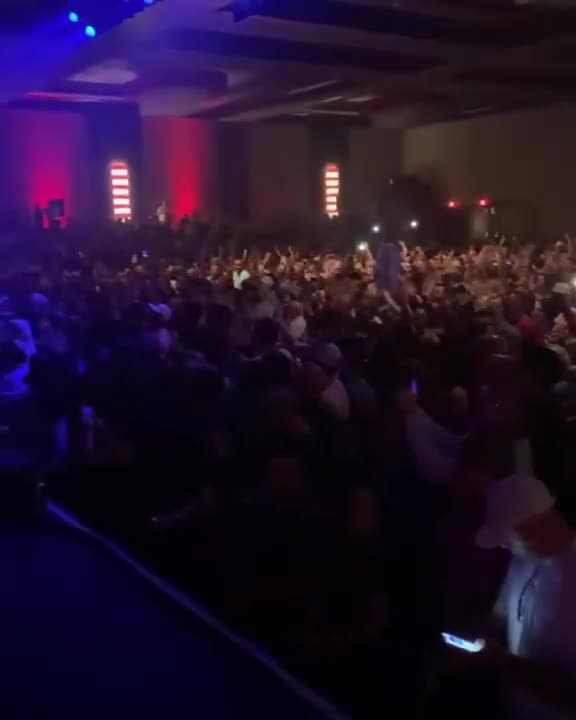 Fuck Joe Biden Chant at Aaron Lewis Concert